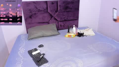 Snapshot of katybrowns chatting on 01.10.25 KATY online show from 01.10.25