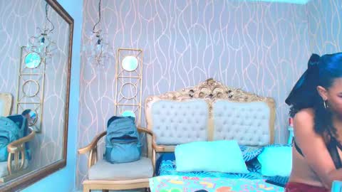 Snapshot of katybrowns chatting on 09.23.25 KATY online show from 09.23.25