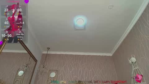 Snapshot of katybrowns chatting on 10.21.25 KATY online show from 10.21.25