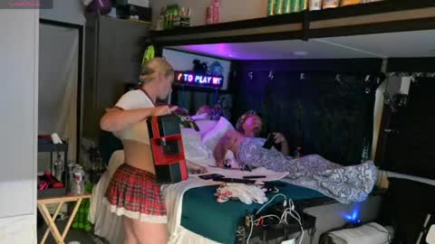 katycouple69 online show from 04.11.26