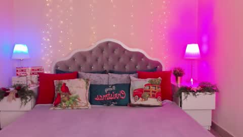 Snapshot of katymeaw chatting on 12.17.25 katymeaw online show from 12.17.25