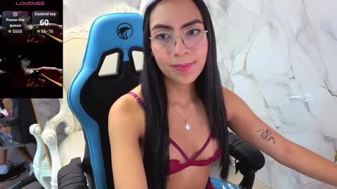 katyrider_a online show from 10.17.25