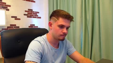 Snapshot of kavinakul chatting on 03.08.25 KavinAkul online show from 03.08.25