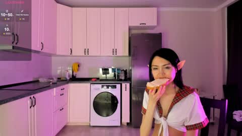 Snapshot of kawai_mai chatting on 05.17.26 mai online show from 05.17.26