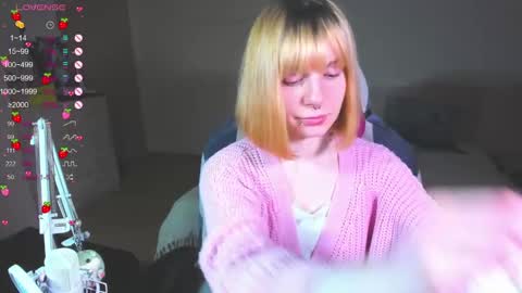 Kira-chan  online show from 01.10.25