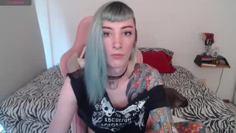 luna   online show from 02.15.25