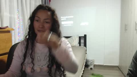  Khawit  online show from 11.30.25