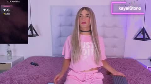 Cattleya stone online show from 03.01.25