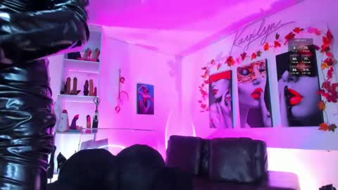 Snapshot of kayilyn chatting on 02.06.26 CAMILA online show from 02.06.26