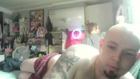 Snapshot of kaylaandmike23 chatting on 04.02.26 M and K online show from 04.02.26