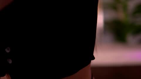 Snapshot of kaylabray chatting on 11.10.25 kaylabray online show from 11.10.25