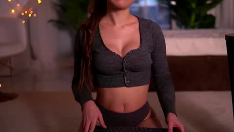 Snapshot of kaylabray chatting on 02.15.26 kaylabray online show from 02.15.26