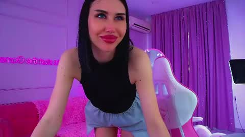 Snapshot of kaylamous chatting on 06.22.26 Kayla online show from 06.22.26