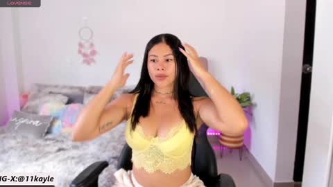 INSTAGRAM AND TW 11kayle online show from 01.14.25