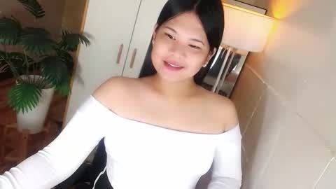 Y O U R        F U T U R E       K A Y L E E  online show from 01.13.26