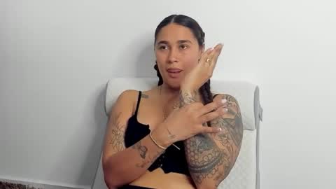 Kaylee Scott online show from 10.22.25