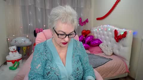 kaylesmoll online show from 02.02.25