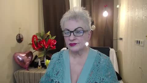 kaylesmoll online show from 02.15.25