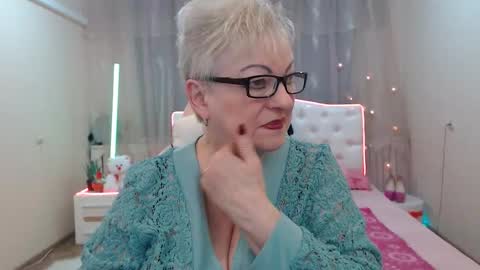 kaylesmoll online show from 11.12.25