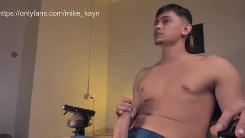 Snapshot of kayn_morningstar chatting on 04.23.26 Mike online show from 04.23.26