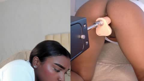 Snapshot of kayna_gomez chatting on 05.07.26 Kayna online show from 05.07.26