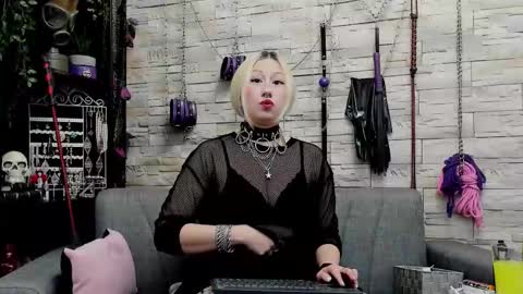 Miss Kazia online show from 10.28.25