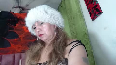 KAZSANDRAH online show from 10.28.25