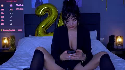 Snapshot of kcassiek chatting on 09.12.25 I m Cassie and would be my pleasure to have you in my room online show from 09.12.25