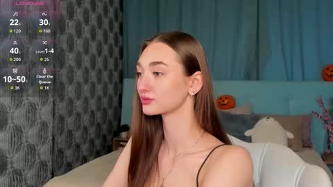 Kelly GMT 2 Su We Th Fr Sa   0300AM-09-00AM   online show from 10.22.25