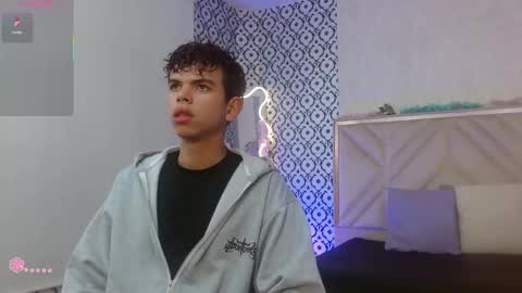 Snapshot of keahi_tay chatting on 02.27.26 keahi online show from 02.27.26