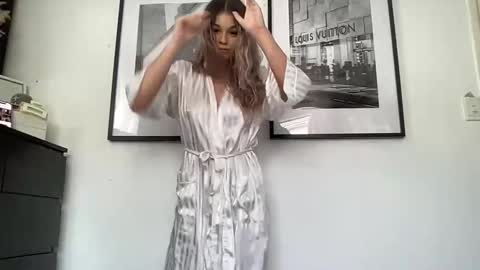 Keelie xx online show from 03.03.25