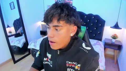 Snapshot of keevin_cross_ chatting on 03.07.25 Keevin online show from 03.07.25