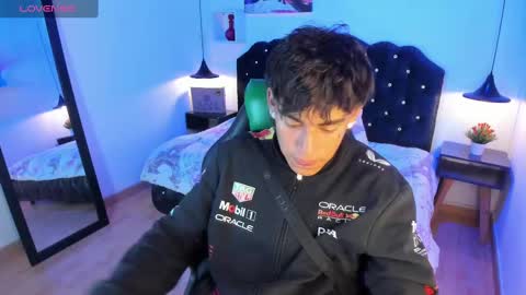 Snapshot of keevin_cross_ chatting on 03.10.25 Keevin online show from 03.10.25