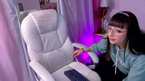 Snapshot of keiko_amane chatting on 06.19.26 online show from 06.19.26