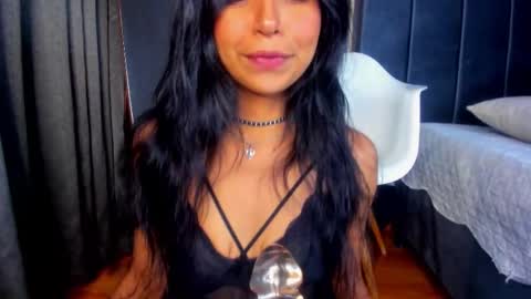 Snapshot of keila_fg chatting on 10.11.25 keila online show from 10.11.25