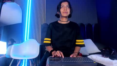 keila online show from 10.24.25