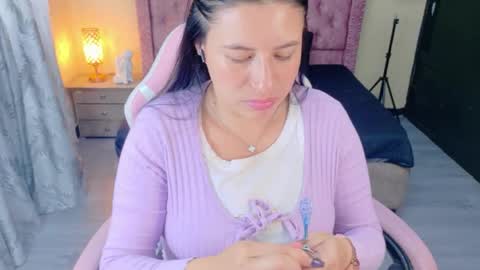 Snapshot of keileen_luna chatting on 05.15.26 luna online show from 05.15.26