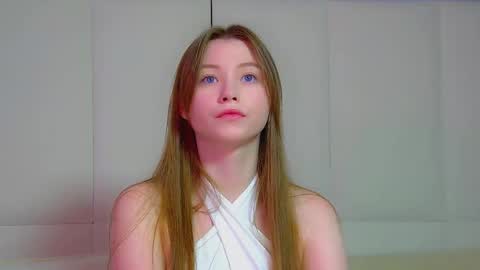 Keira online show from 10.07.25