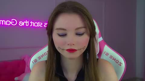 Keira online show from 11.25.25