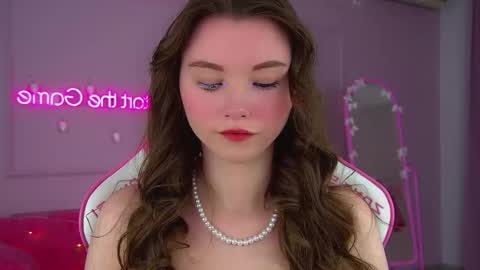 Keira online show from 12.22.25