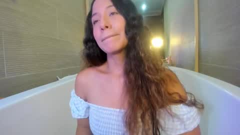 keiry_gonzalez23_aws online show from 09.21.25