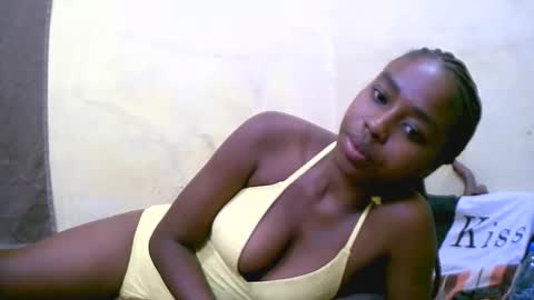 keisha759446 online show from 11.18.25