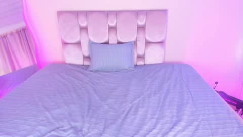 Keisy  online show from 09.18.25