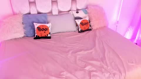 Keisy  online show from 10.07.25