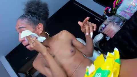 Snapshot of keisymarianats chatting on 04.10.26 KEISY MARIANA online show from 04.10.26