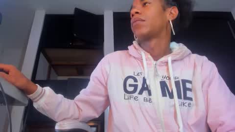 Snapshot of keisymarianats chatting on 04.16.26 KEISY MARIANA online show from 04.16.26