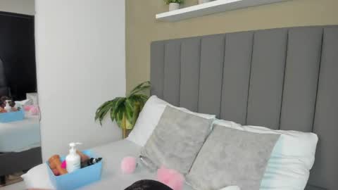 K E I T H Y online show from 04.12.26