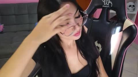 keity_luna online show from 11.13.25