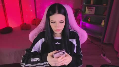 Snapshot of kelly__bunny chatting on 05.06.26 Kelly online show from 05.06.26