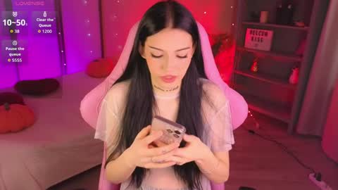 Snapshot of kelly__bunny chatting on 05.10.26 Kelly online show from 05.10.26